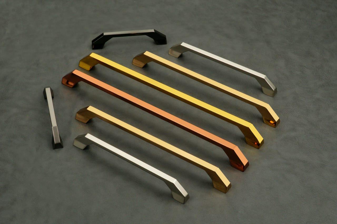 Handles H-032