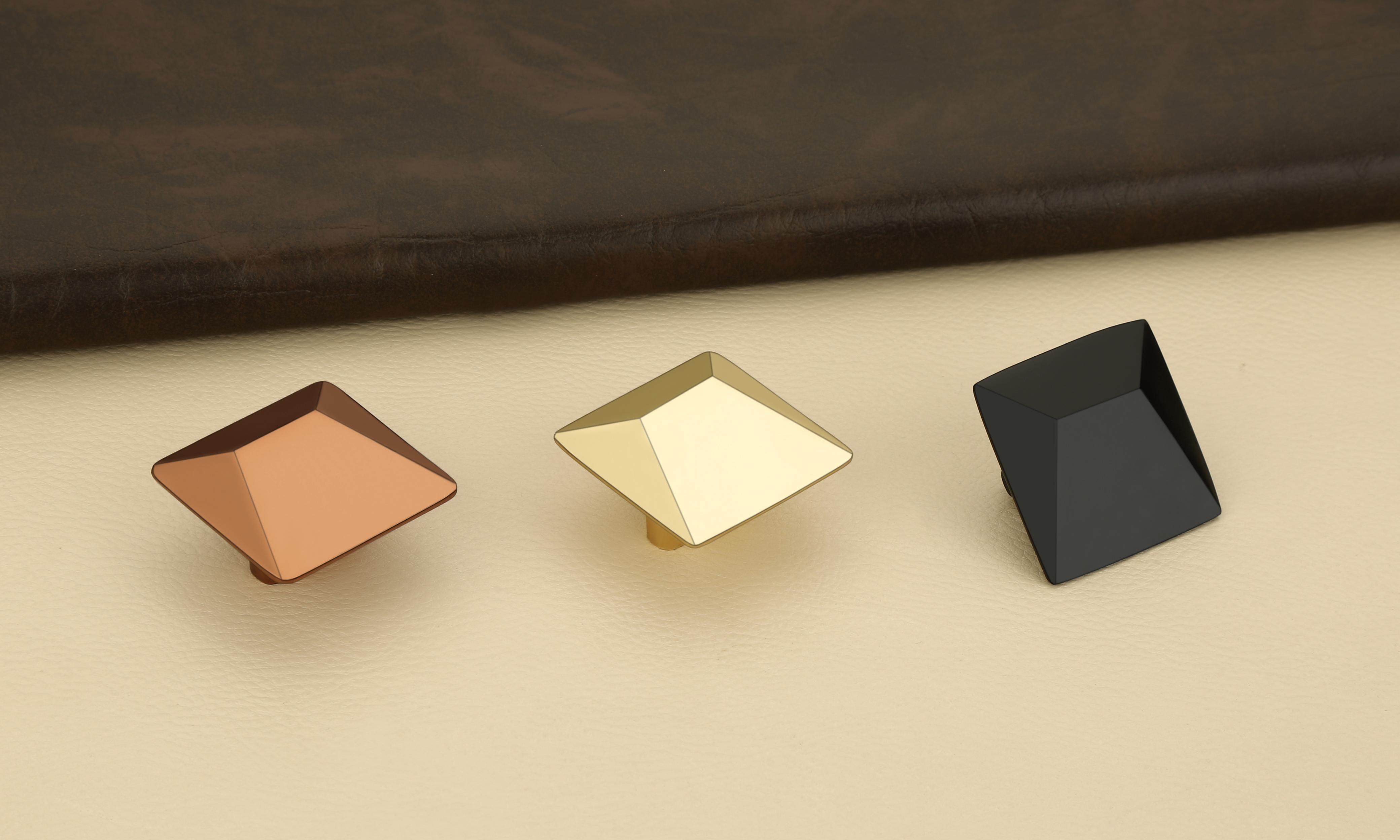 Knobs K-004