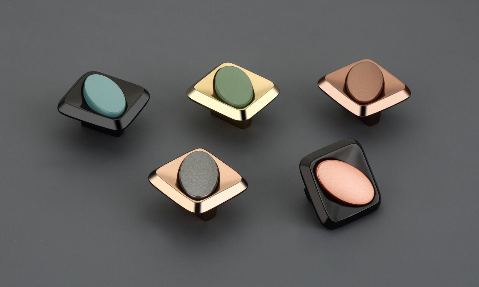 Knobs K-011