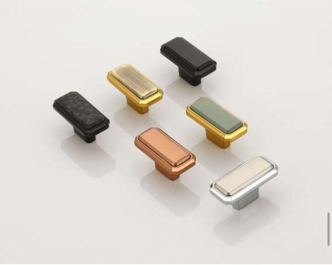 Knobs K-015