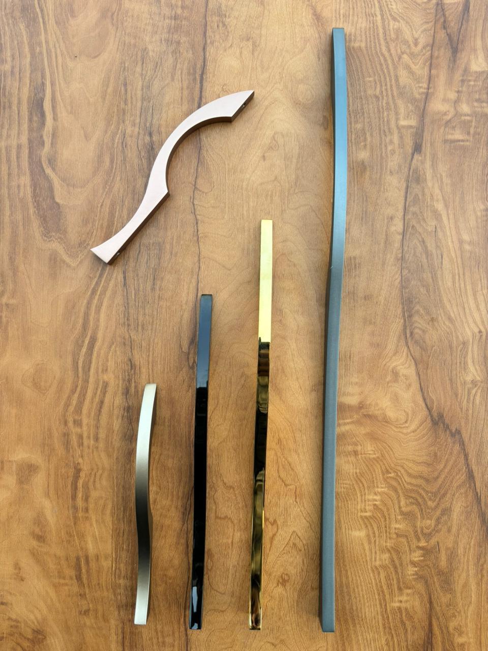 Main Door & Foldable Handles MH-013
